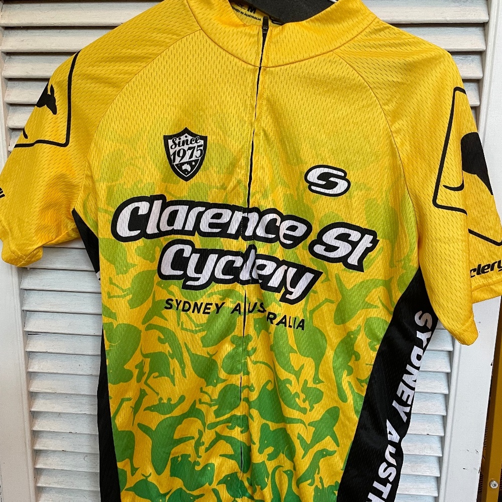 Men’s Cycling Jersey (size medium)